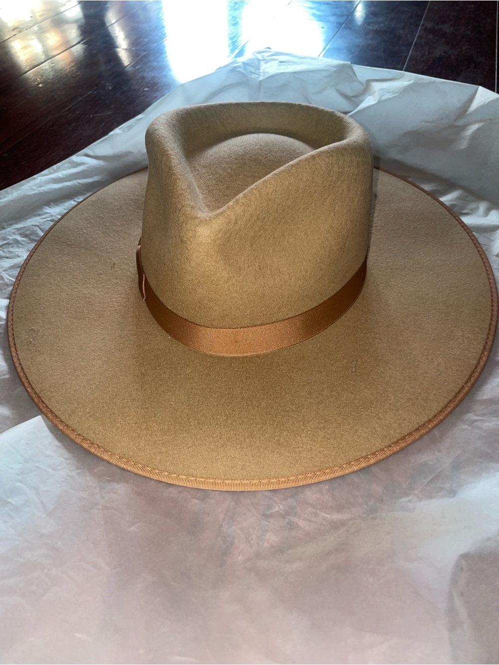 Lack of color womens Wide Brim Felt Fedora Hat in Camel size large